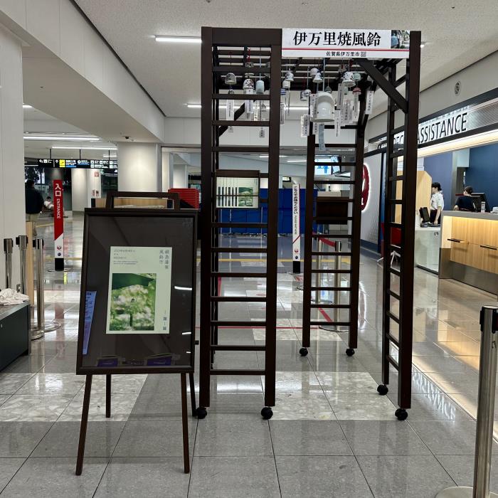 福岡空港国内線ターミナルビル1階　日本航空チェックインカウンター前